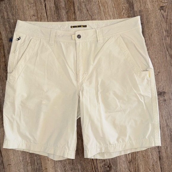 L.L. Bean • Flat Front Shorts - Picture 1 of 11